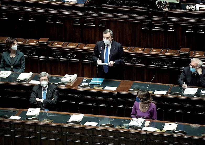 Parlamento congelato per non turbare il governo