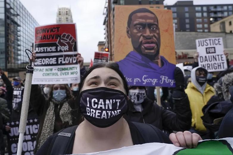 Caso Floyd, ora i legali di Chauvin chiedono un nuovo processo: "Troppa pressione mediatica"