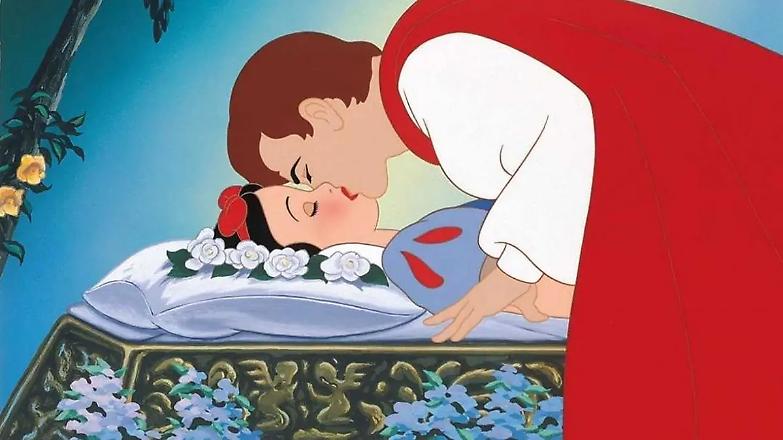 L&rsquo;ultima frontiera della cancel culture: il bacio a Biancaneve