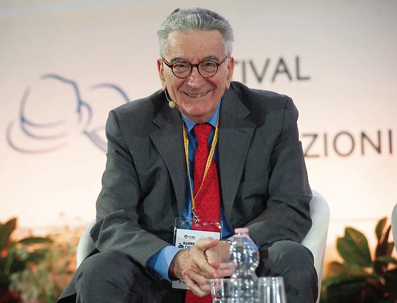Gianfranco Pasquino: &laquo;Chi scombussola questo governo &egrave; uno sconsiderato&raquo;