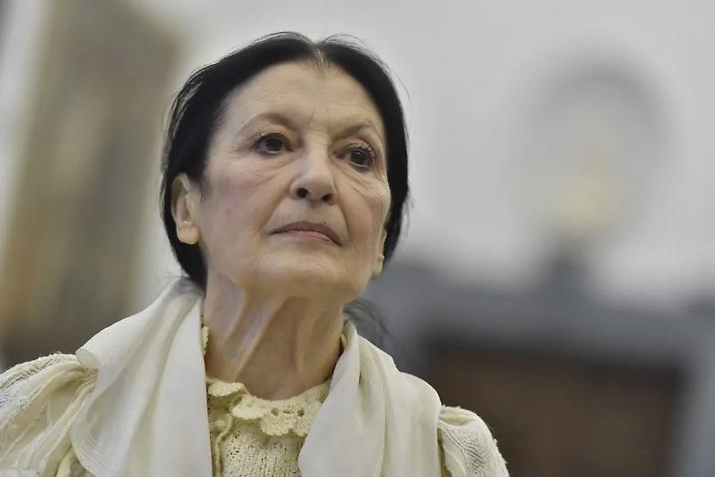 Addio a Carla Fracci, signora della danza