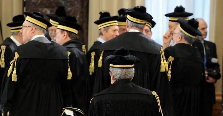 La durata dei processi non dipende dal numero di avvocati