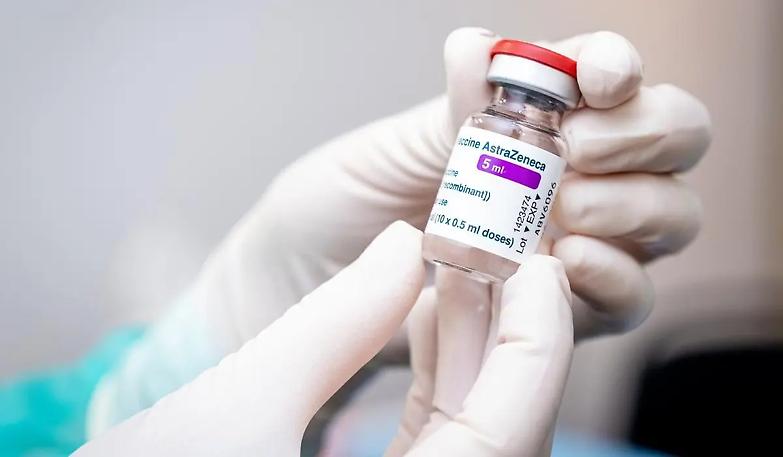 Mix di vaccini, ok dell'Aifa per la seconda dose agli under 60