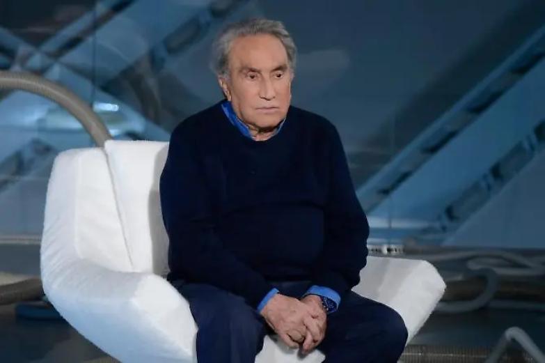 Fede: &laquo;Controllato di notte come un boss dopo il funerale di mia moglie&raquo;