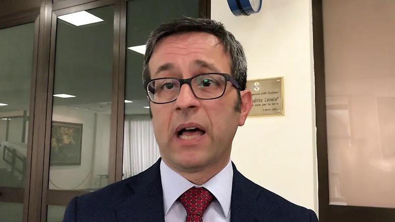 Battibecc&ograve; su twitter con Costa, ora il giudice Salvati dice: &laquo;Abbassiamo i toni&raquo;