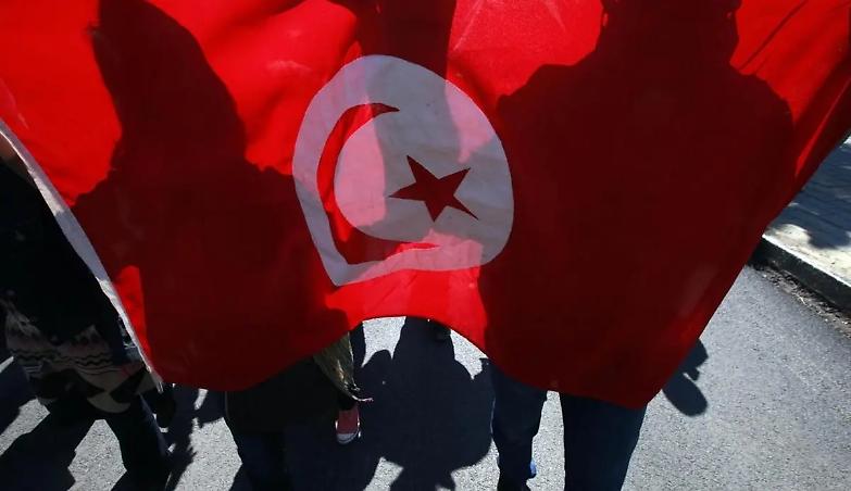 La crisi profonda della Tunisia: prorogata la sospensione del Parlamento