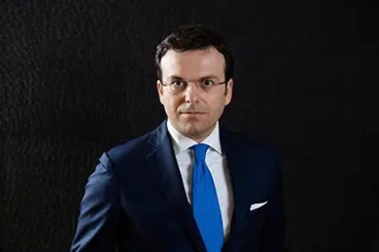 &laquo;Abnegazione e studio: cos&igrave; salviamo la professione forense dalla crisi...&raquo;