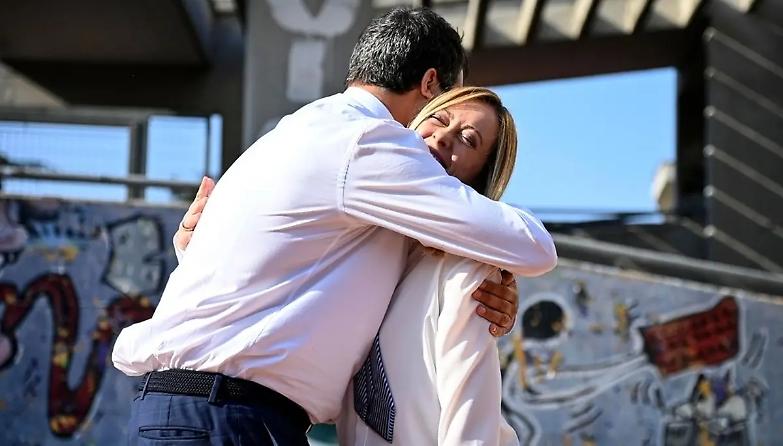 Salvini e Meloni si abbracciano, ma il centrodestra &egrave; spaccato