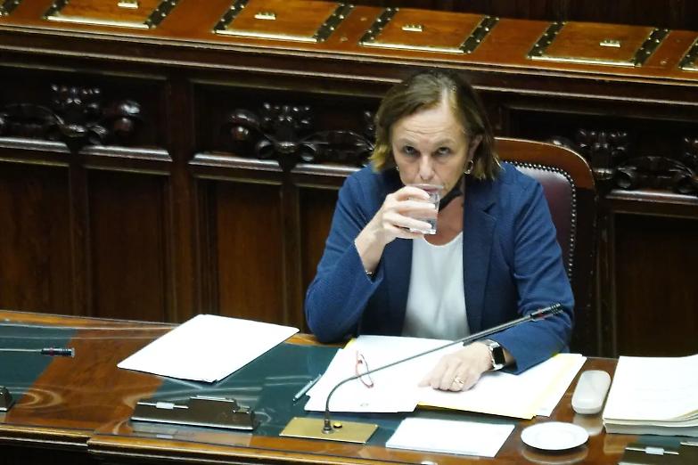 Viminale sotto attacco, Meloni: "Lamorgese ha permesso l'assalto per calcolo politico"