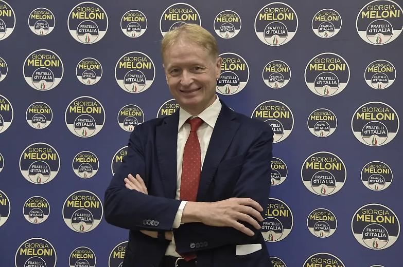 Malan (FdI): &laquo;Il governo toglie il lavoro a chi ha scelto di non avvalersi di una cura&raquo;