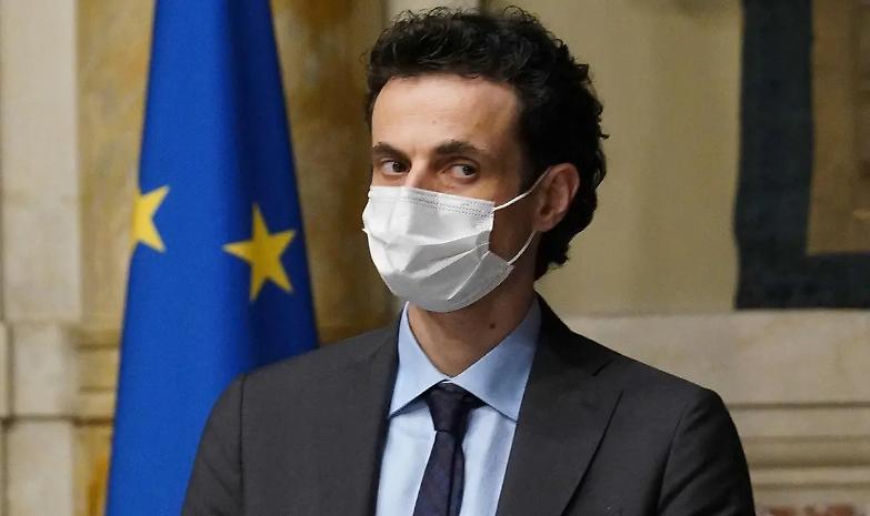 Crippa non cede al pressing di Conte. Resta capogruppo col placet di Grillo