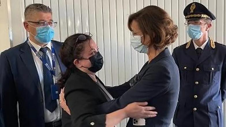 Cittadinanza italiana per l'ex pm afghana che ha difeso le donne