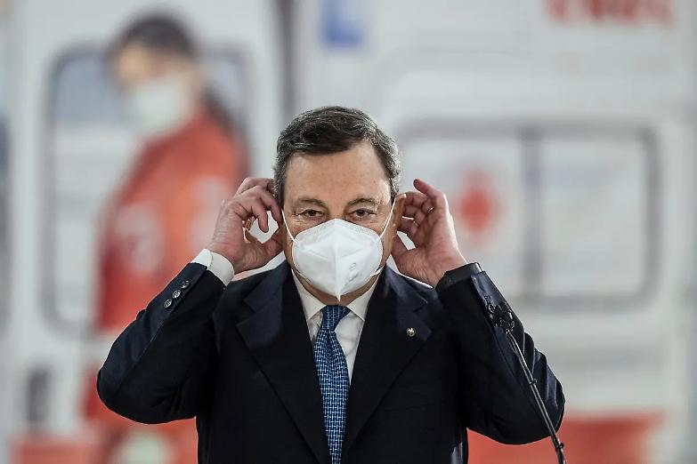 Modello Austria, il lockdown per i no vax divide la politica