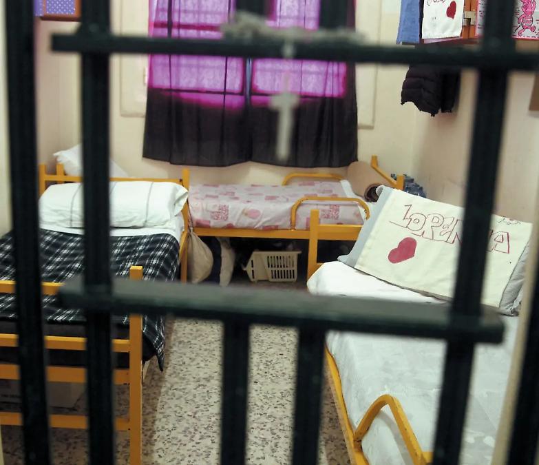 Covid in carcere, comincia a diffondersi il virus e il sovraffolamento cresce