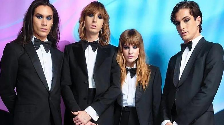 I Maneskin rispondono a Pillon: tutti in smoking agli American Music Awards