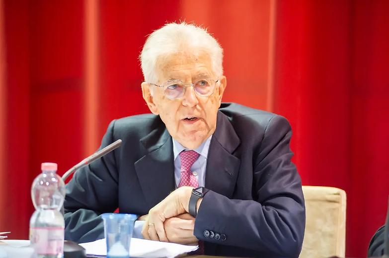 Con la scusa dei no vax invocano il bavaglio. Come ai tempi delle Br...