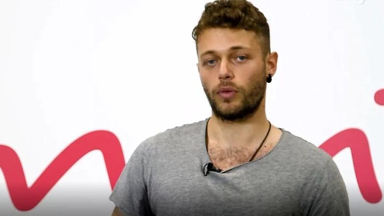 Il conduttore di X Factor rischia di finire sotto processo