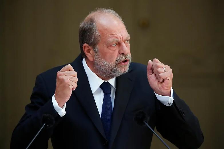 "Irresponsabilit&agrave; penale": la svolta della giustizia francese. Il guardasigilli: "Non giudicheremo mai i pazzi"