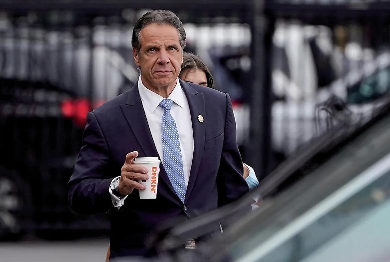 New York, archiviate le accuse di molestie sessuali contro Andrew Cuomo