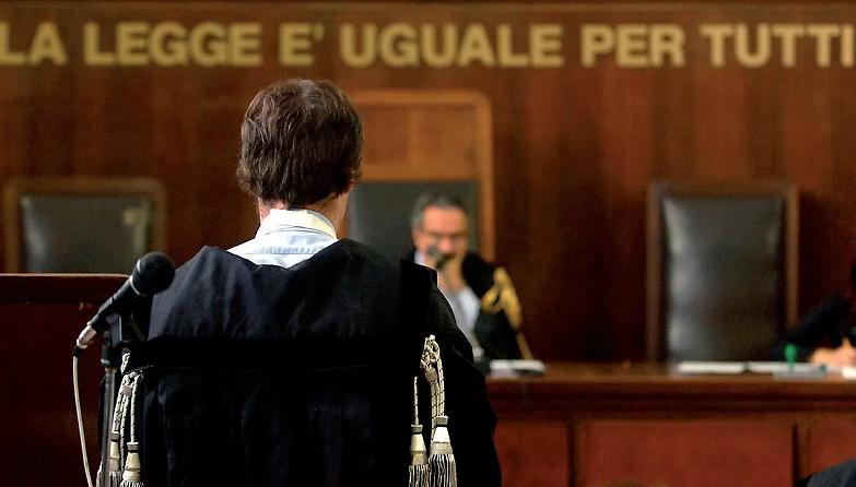 E il giudice disse: &laquo;Avvocato, ha solo mezz&rsquo;ora di tempo&raquo;