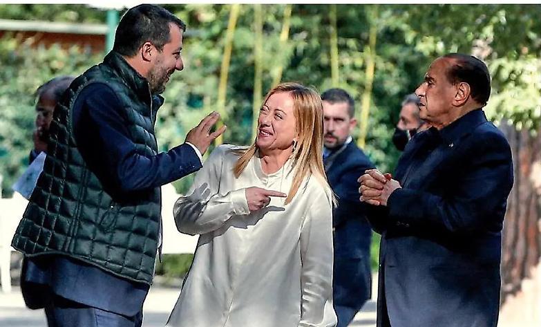 Salvini e Meloni lanciano il Cav al Colle che mantiene cautamente la &ldquo;riserva&rdquo;