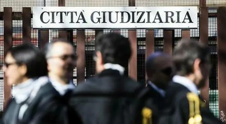 &laquo;Obbligo di pass per gli avvocati? Rientra nella loro funzione sociale&raquo;