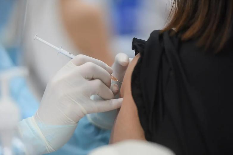 Rasi: &laquo;Quarta dose? Non si possono fare sempre vaccinazioni di massa&raquo;