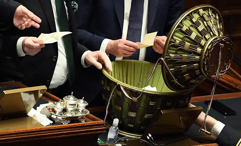 Flop centrodestra: Casellati si ferma a quota 382