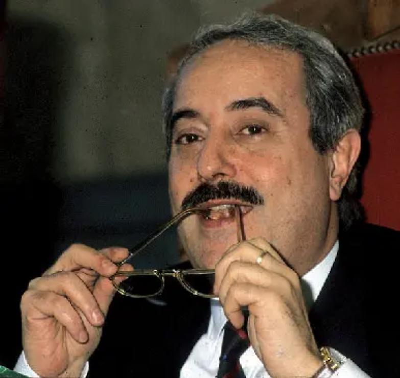 I familiari delle vittime di Mafia: &laquo;Report non infanghi Falcone&raquo;