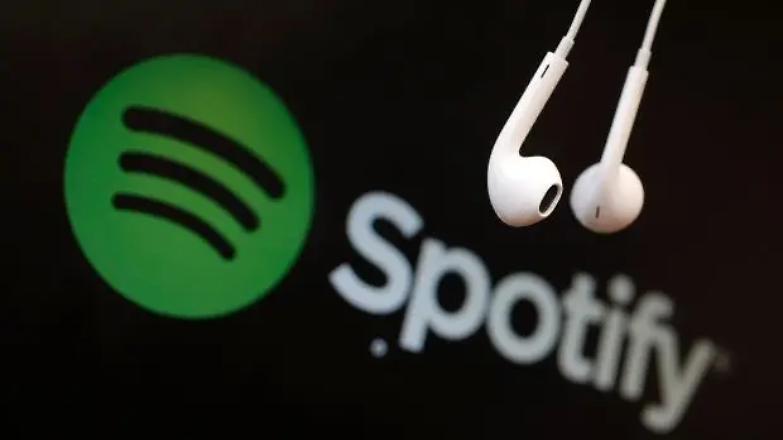 Podcast no vax, Spotify corre ai ripari: &laquo;Faremo di pi&ugrave;&raquo;