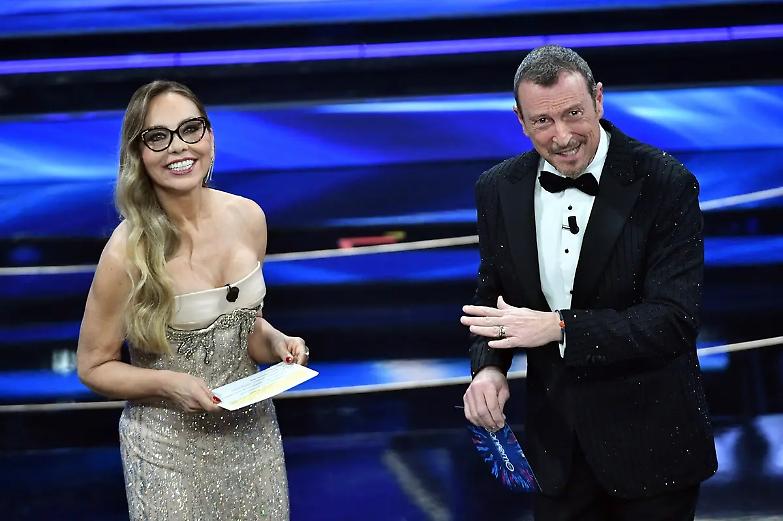 Amadeus, il Baudo del nuovo millennio che rassicura tutti