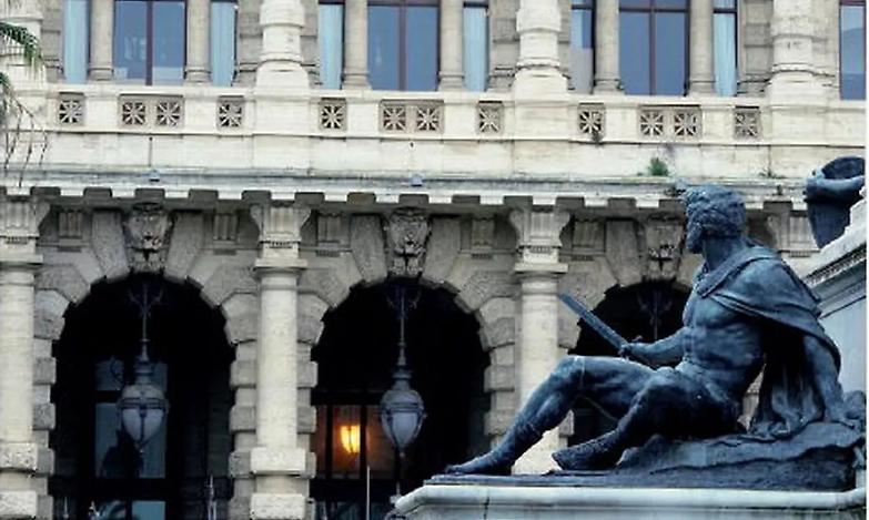 La grande riforma della magistratura partorita dai diretti interessati...