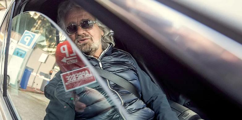 Grillo punta sulle carte bollate che non placano la guerra 5S