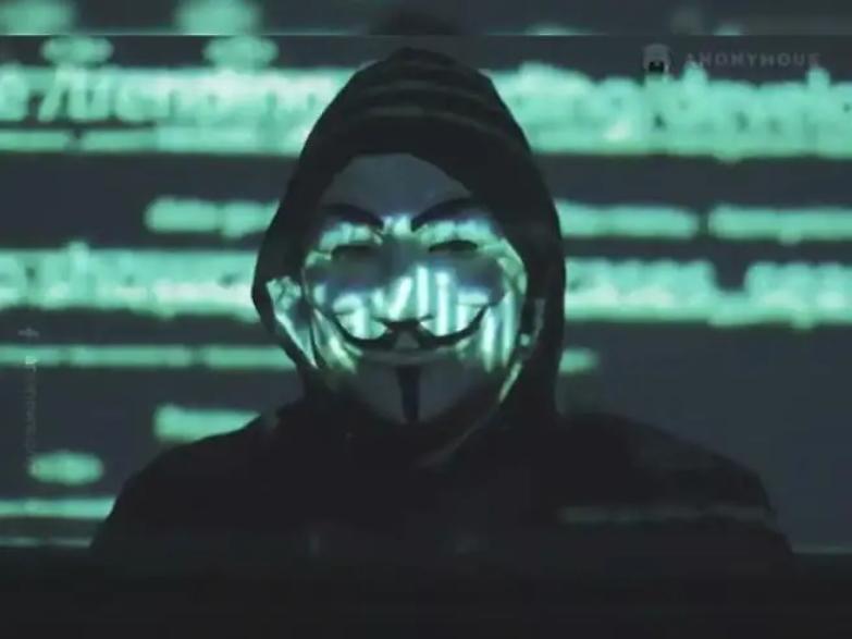 Anonymous rivendica l'attacco informatico alle reti russe