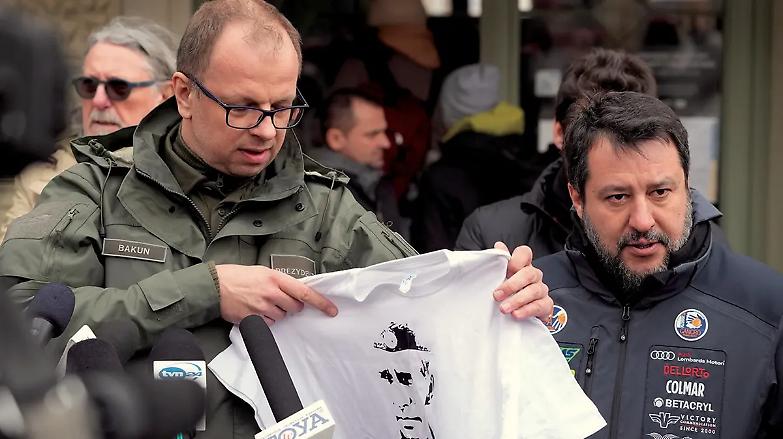 Salvini contestato dal sindaco anti- Putin