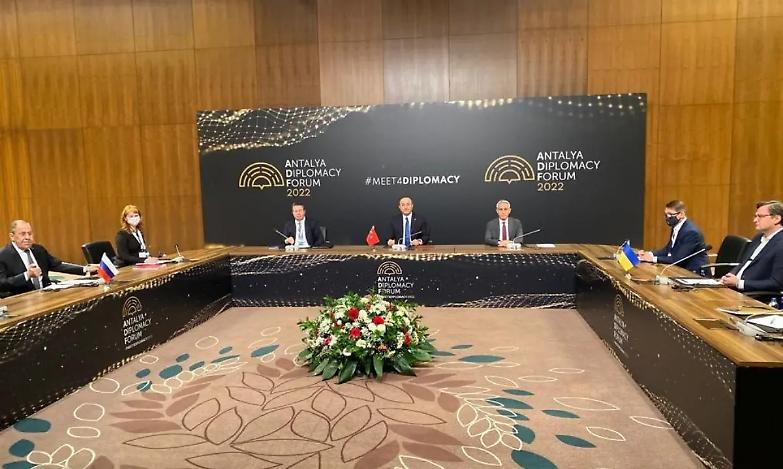 Falliti i negoziati in Turchia: &laquo;Nessun accordo tra Russia e Ucraina&raquo;