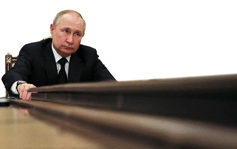 Ecco l&rsquo;Echelon di Putin per schedare i giornalisti e le Ong di tutto il mondo