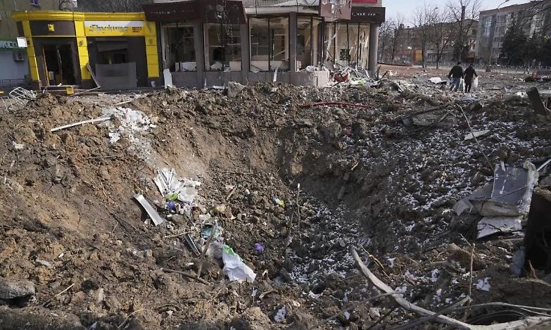 Ucraina, la Russia bombarda dal mare Mariupol e Odessa