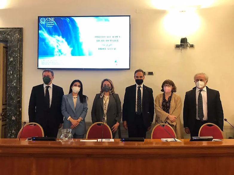 Diritto all&rsquo;acqua, il decalogo Cnf per renderlo universale