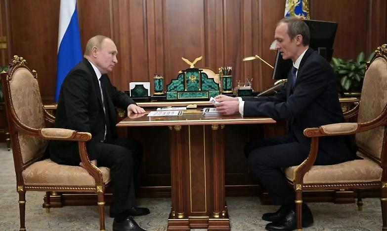 Le sanzioni mordono Mosca. Ma Vladimir Putin prende tempo