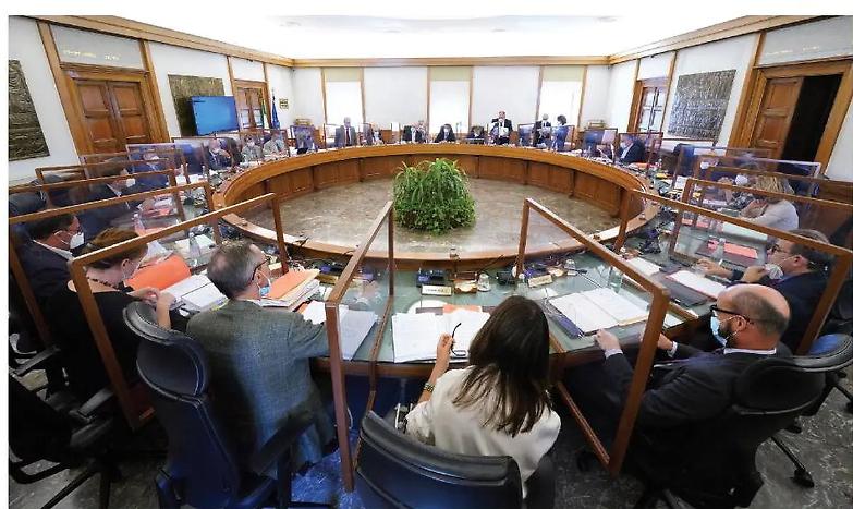 &laquo;Troppo potere agli avvocati&raquo; Le toghe guidano il no del Csm