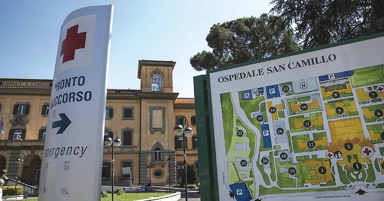 &laquo;Al San Camillo pazienti particolarmente fragili sistemati nei corridoi&raquo;