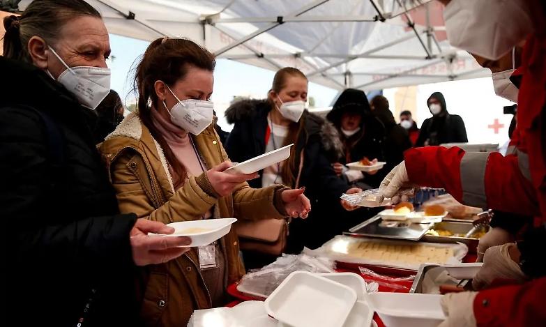 La chiamata alle armi dei mansueti e l&rsquo;insopportabile &ldquo;taci il nemico ti ascolta&rdquo;...