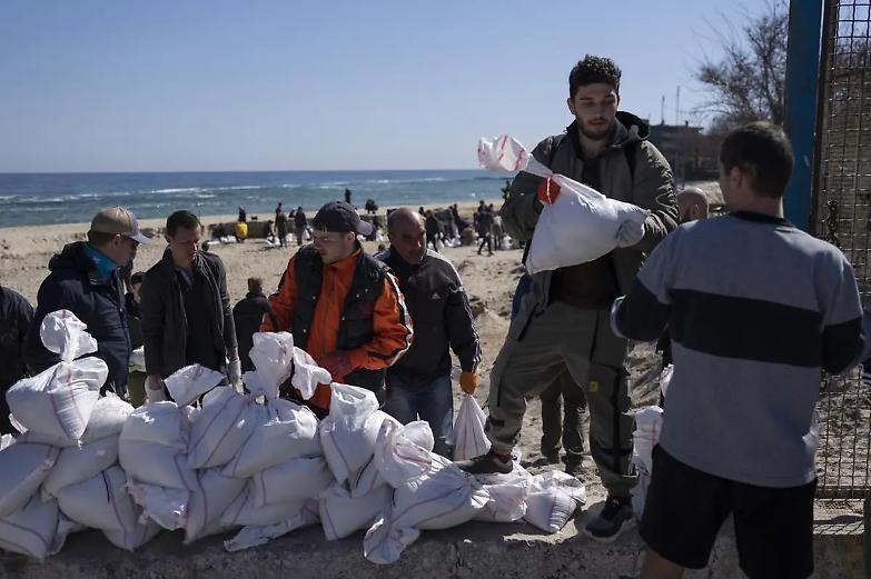Mosca rilancia: &laquo;Gli insulti di Biden riducono il margine di trattativa&raquo;