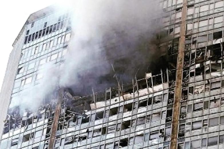 Quel volo tragico sul Pirellone che si port&ograve; via un pezzo di avvocatura