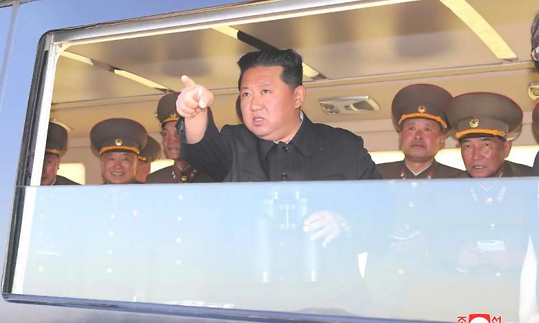 Corea del Nord, Kim Jong-un testa una nuova arma con capacit&agrave; nucleari