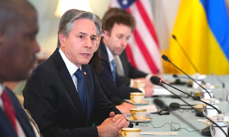 Ucraina, Blinken a Kiev: &laquo;Gli Usa invieranno altri 700 milioni di aiuti militari&raquo;