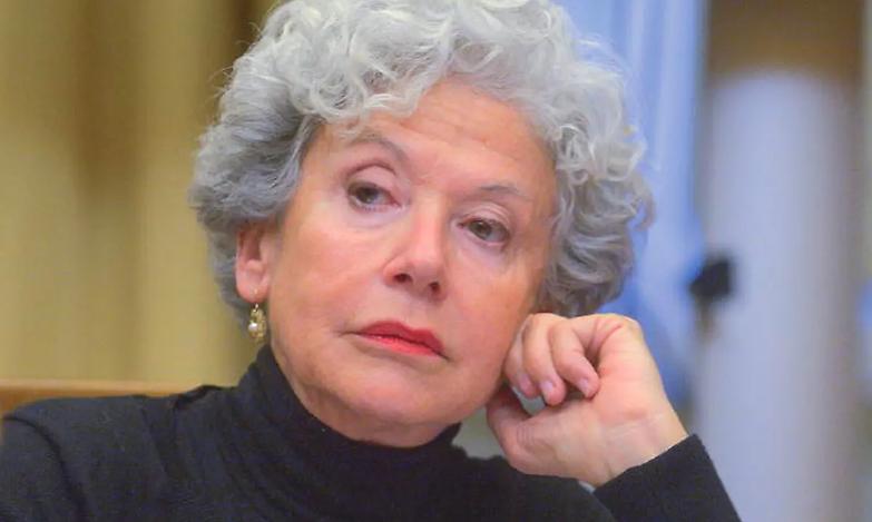 Maternit&agrave; surrogata, Izzo: &laquo;Pratica degradante per la donna e per il bambino&raquo;