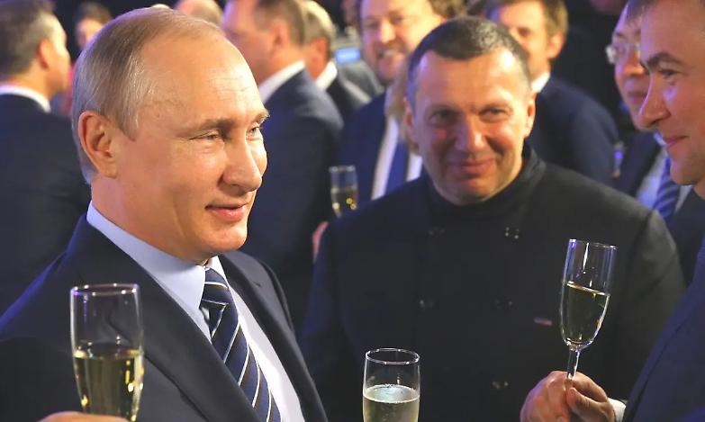 Putin: &laquo;Sventato un tentativo di uccidere il giornalista Vladimir Soloviev&raquo;