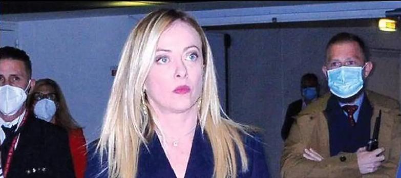 Il futuro incerto di Giorgia Meloni tra sogno Tory e radici missine